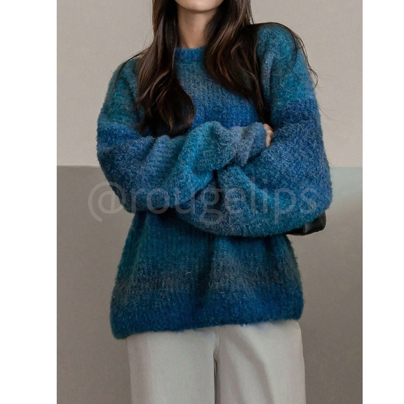 Blue Ombre Oversized Pullover Knit Sweater Round Neck Long SLeeve - Picture 5 of 16